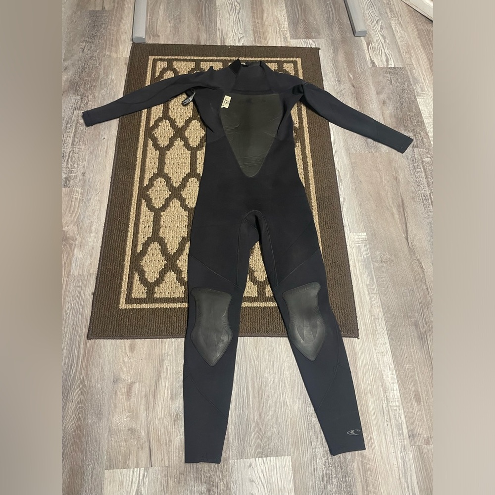 O’Neill 3/2MM Women’s Size 8 Back Zip Full Wetsuit